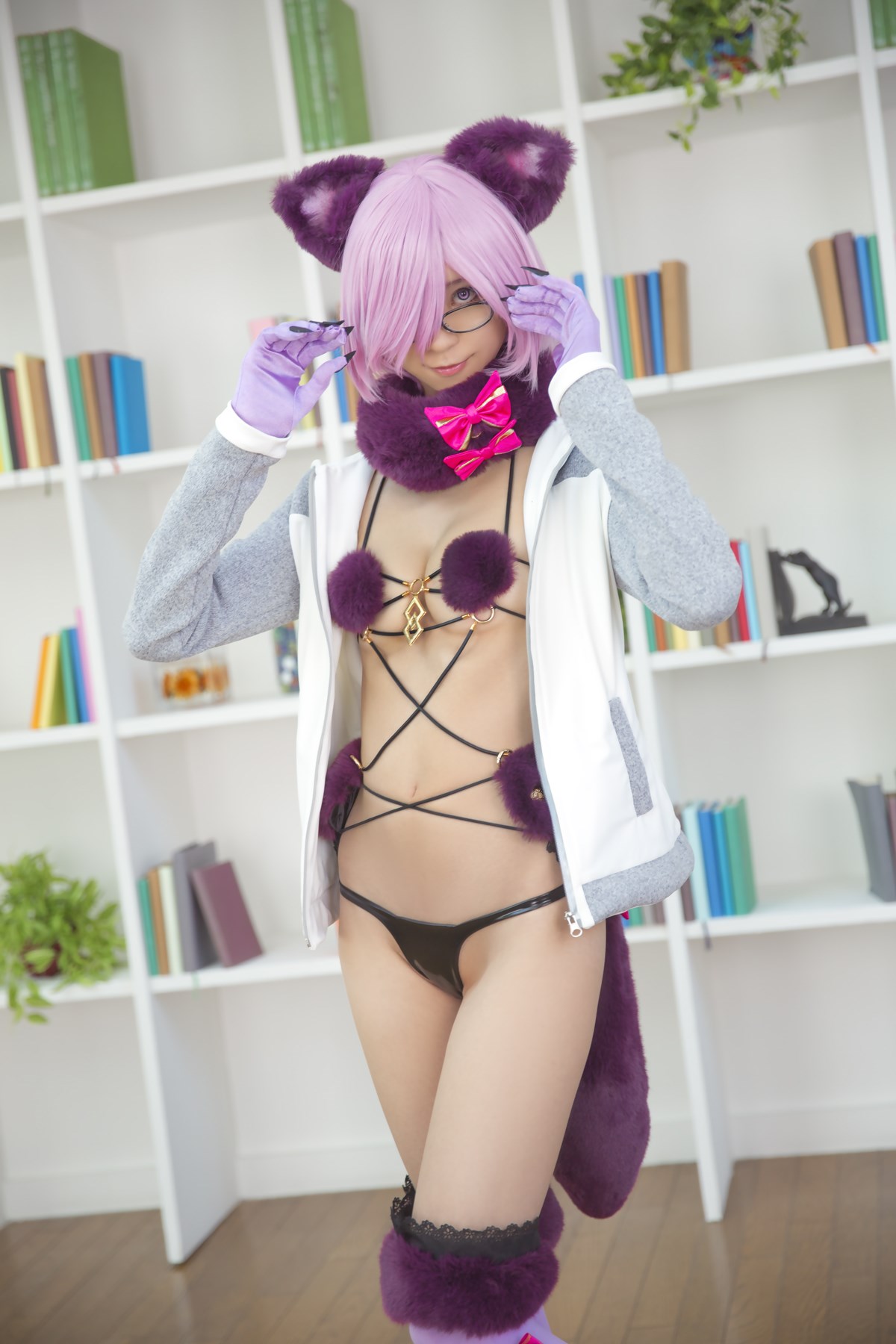 Cosplay with slender legs(53)