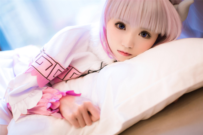 Kanna cosplay, a pure and innocent Dragon Girl, is cruel and lovely(17)