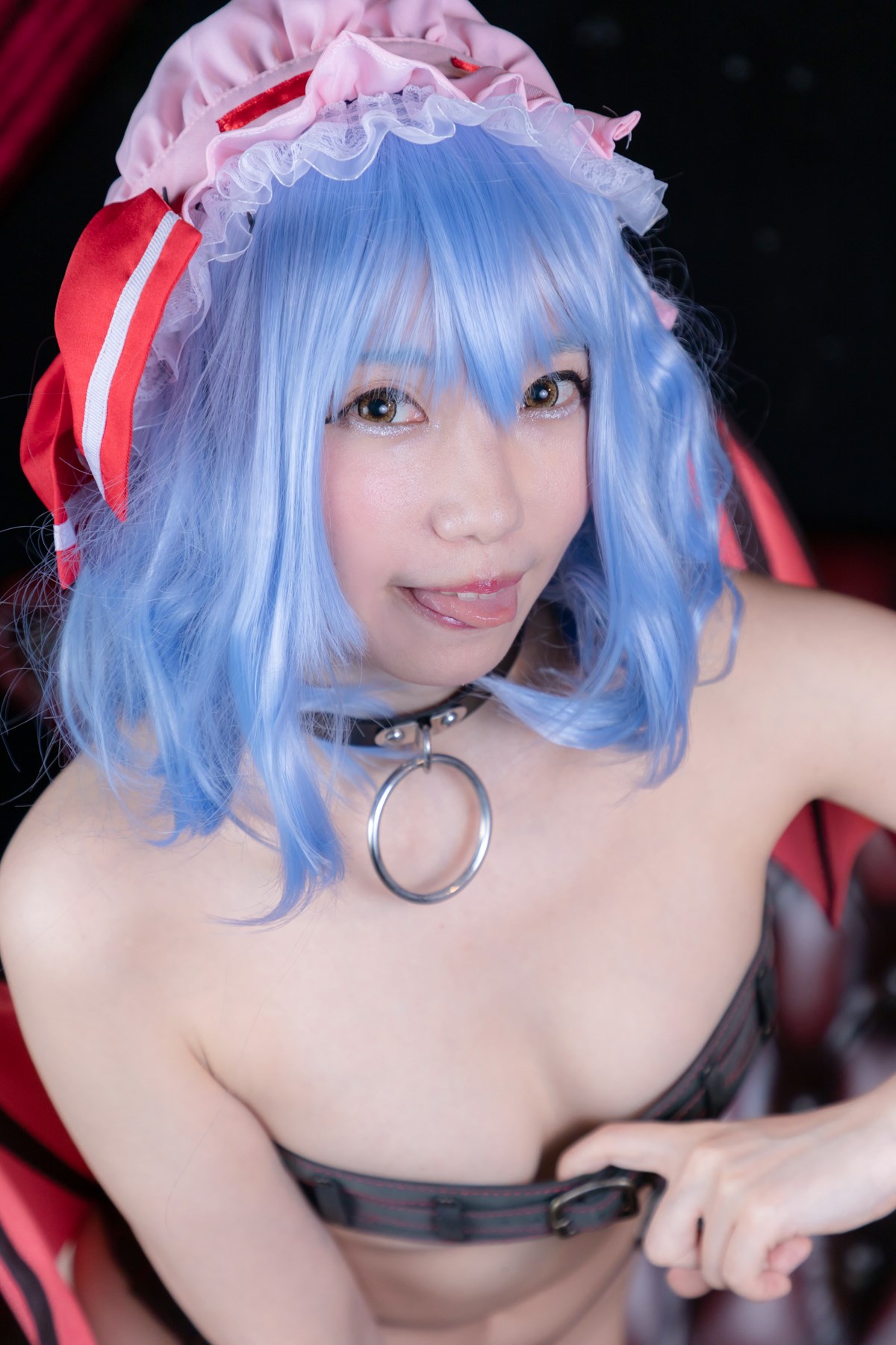 Cosplay photo of sexy beauty with red belt(6)