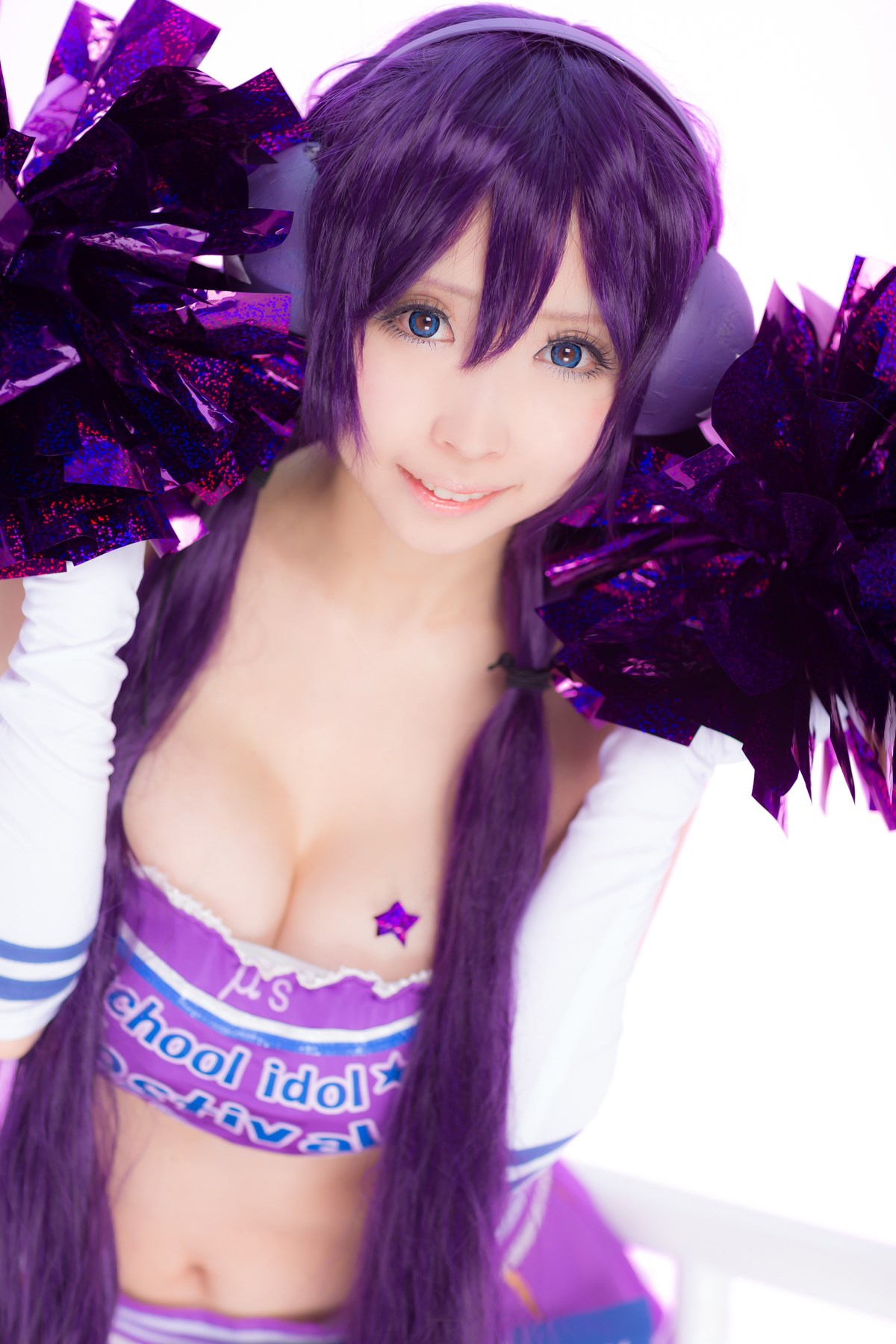 Full chested and beautiful girl cheerleading team cosplay(8)