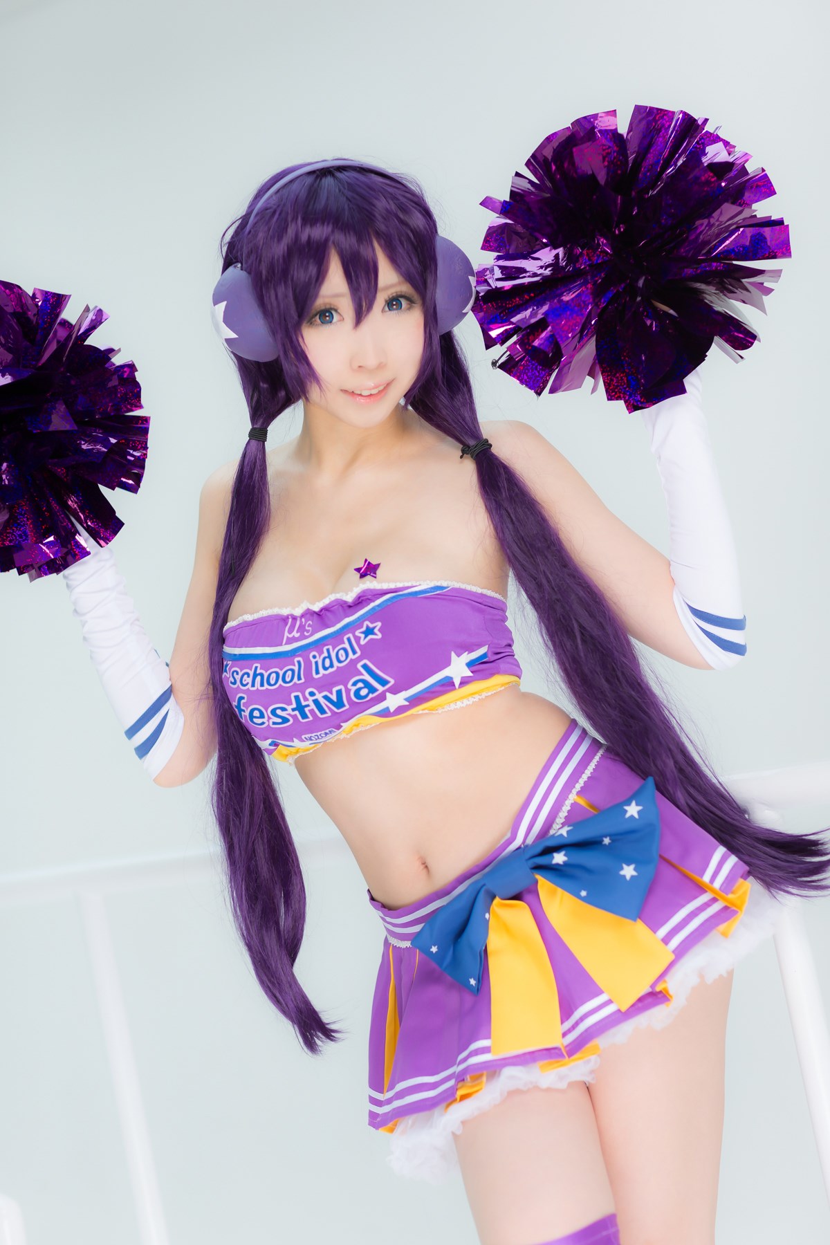 Full chested and beautiful girl cheerleading team cosplay(3)