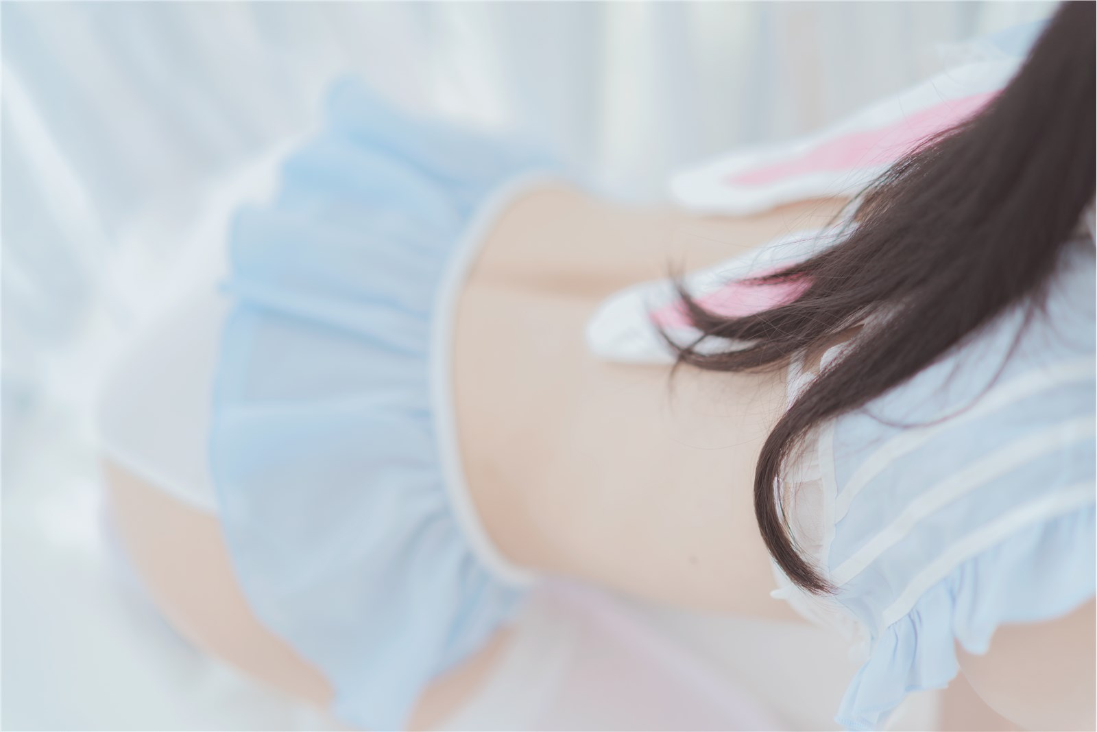 Alice's rabbit (close up) 32P(2)