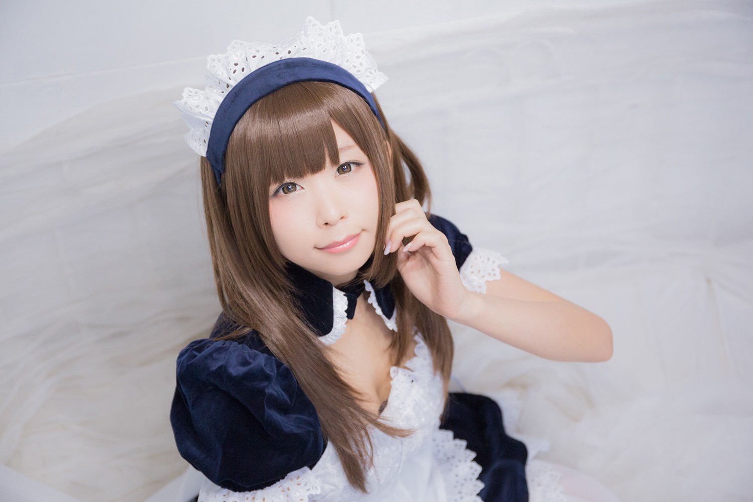 White silk maid of rabbit play picture series 2(4)