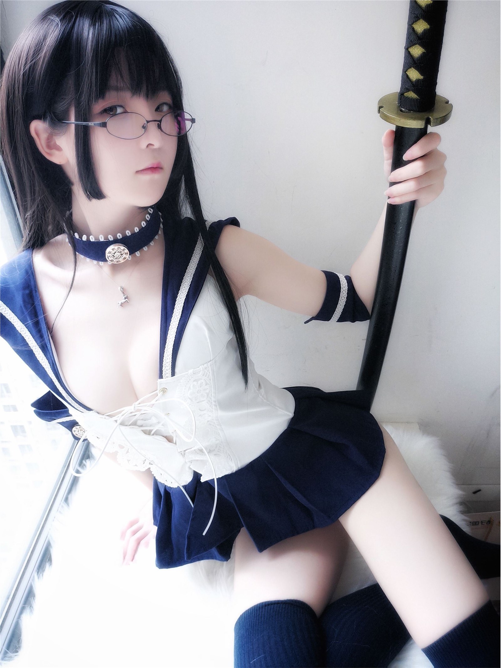 Cosplay a small Yangze - samurai sword and sailor uniform(12)