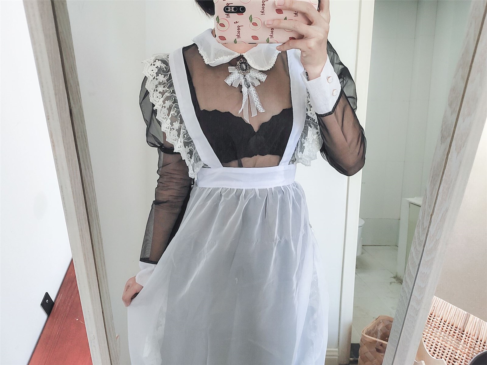 Stupid foam transparent maid selfie(8)