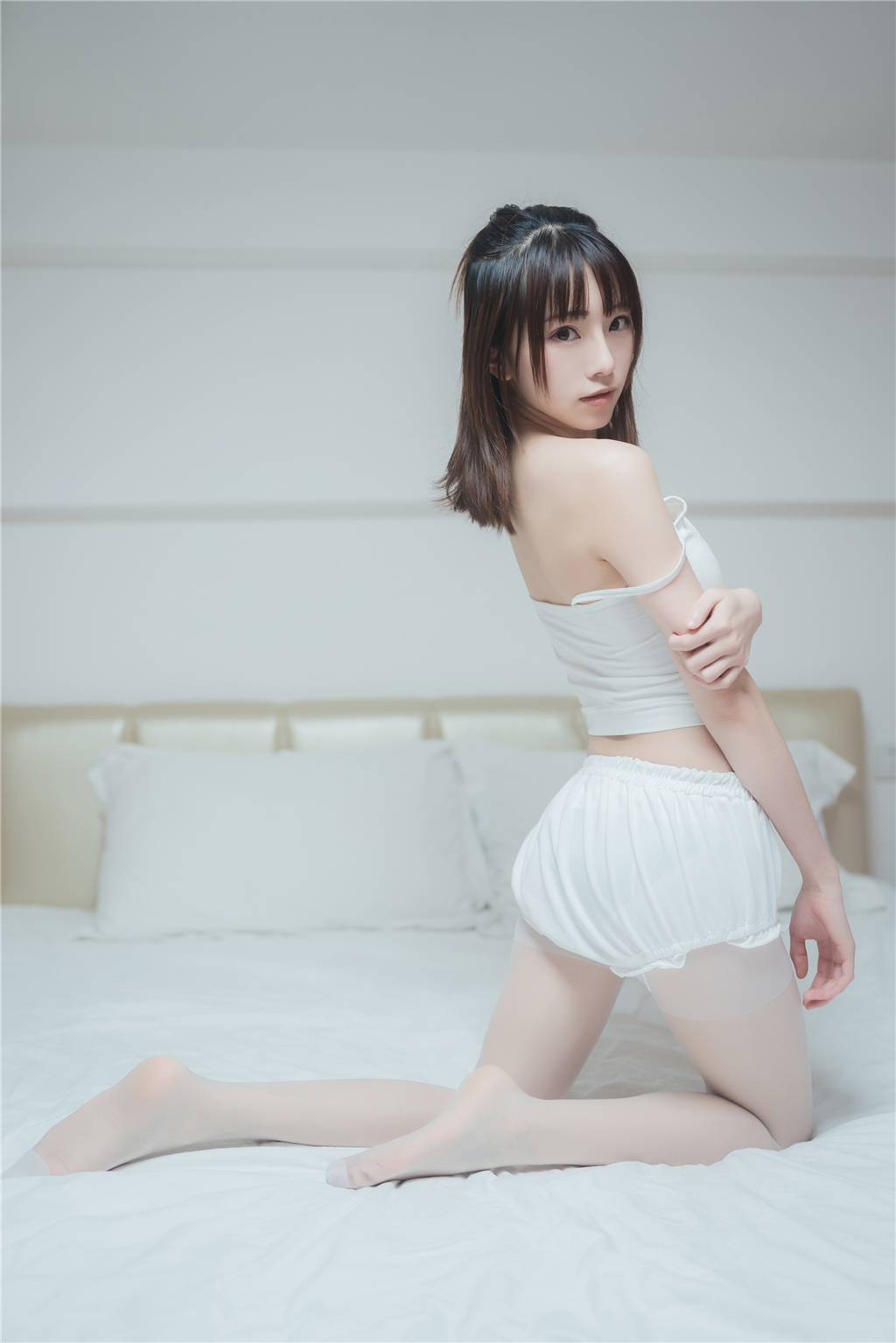 Kitaro white silk suit(36)