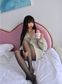 Xueqi SAMA Sweater Girl(16)
