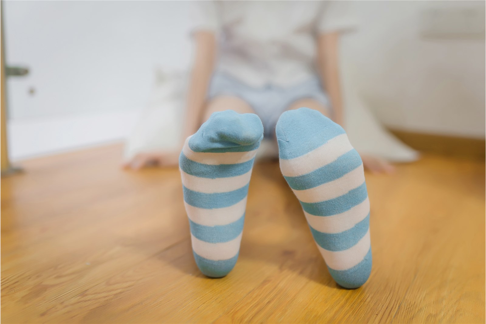 Kitaro blue and white striped socks(2)