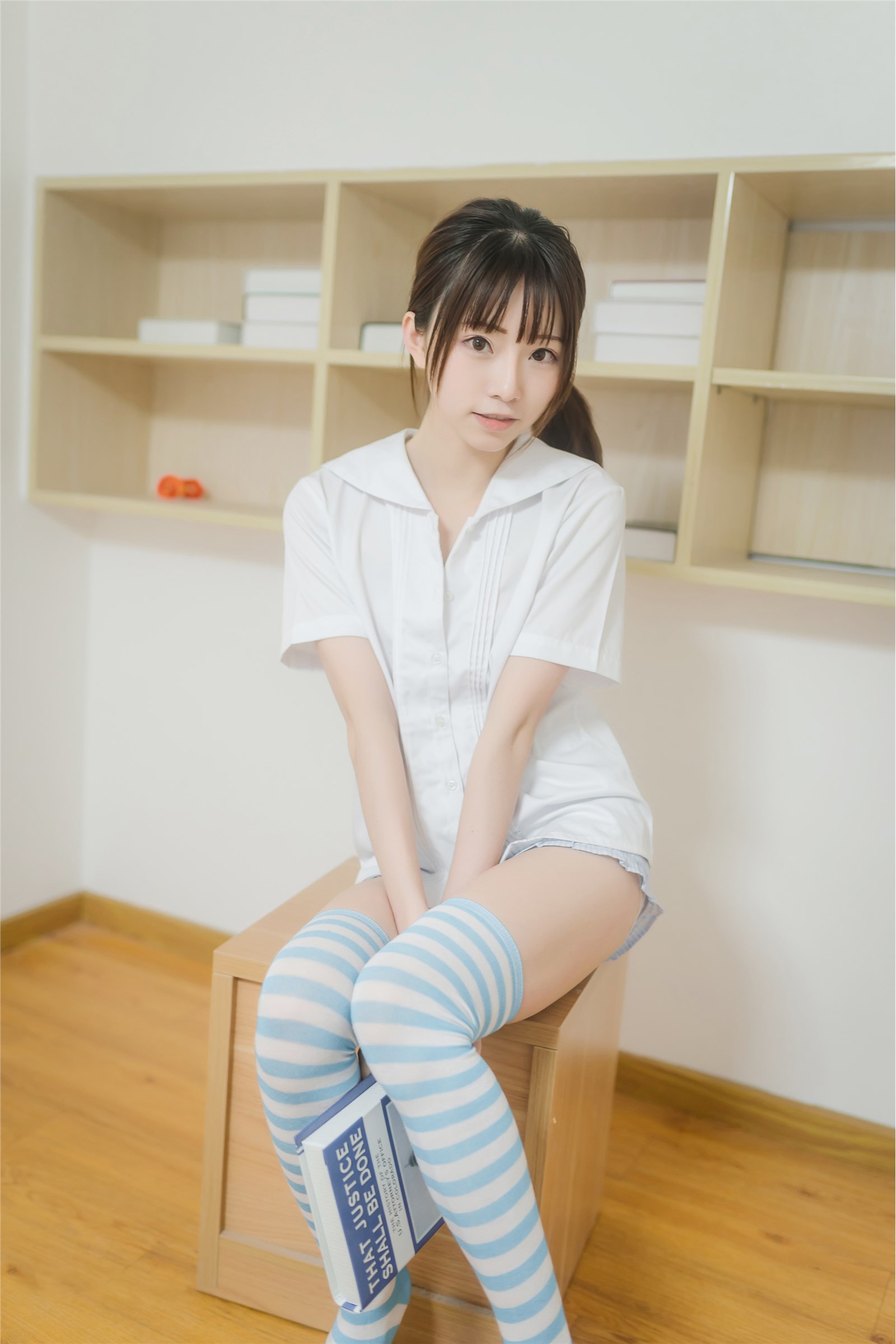 Kitaro blue and white striped socks(22)