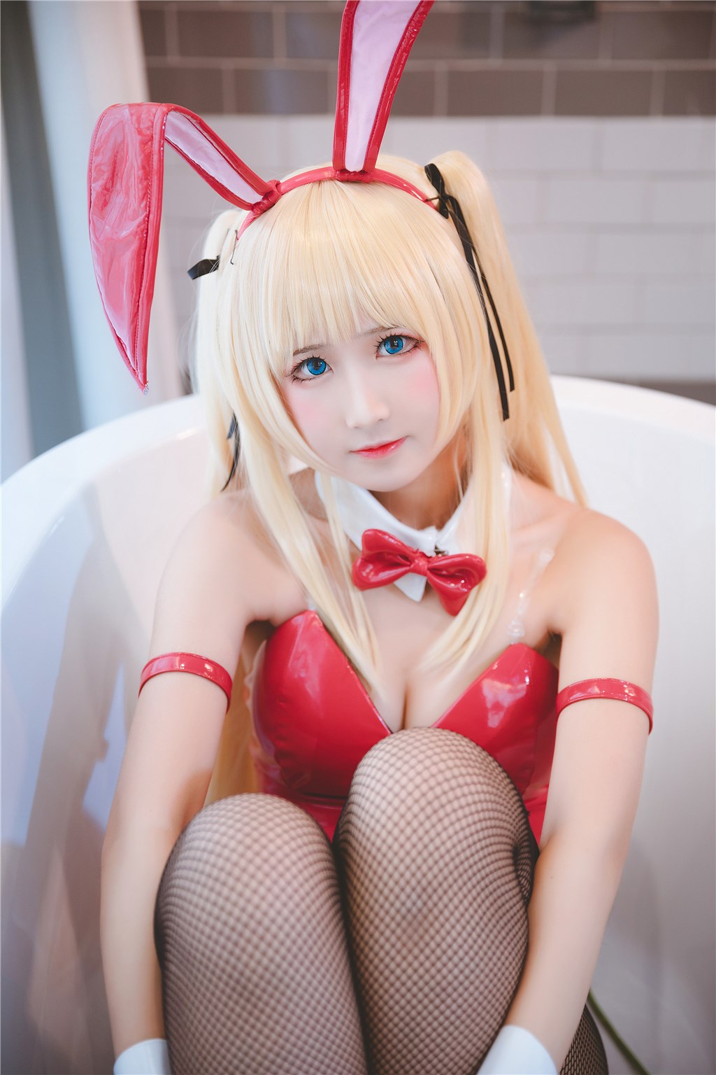 Rabbit playing with pictures 1386 - rabbit girl Vol.31 - Aojiao(17)