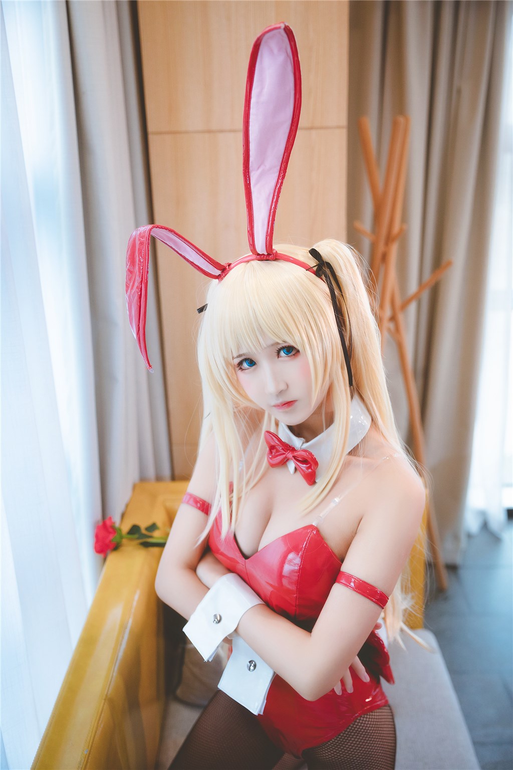 Rabbit playing with pictures 1386 - rabbit girl Vol.31 - Aojiao(26)