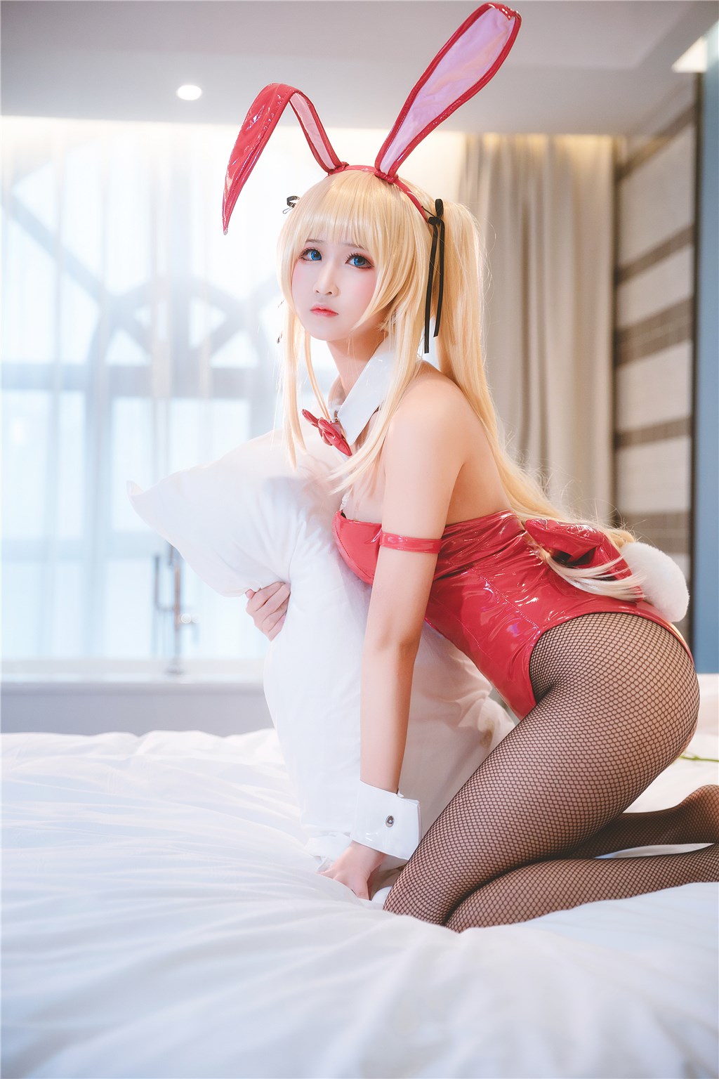 Rabbit playing with pictures 1386 - rabbit girl Vol.31 - Aojiao(40)