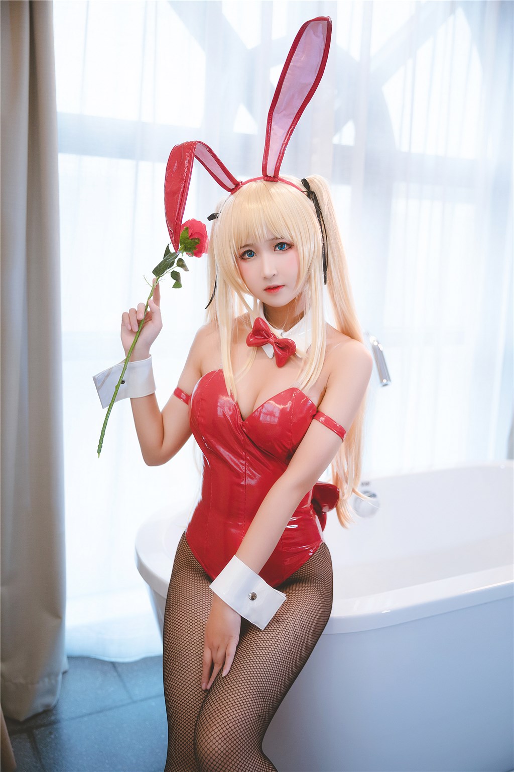 Rabbit playing with pictures 1386 - rabbit girl Vol.31 - Aojiao(5)