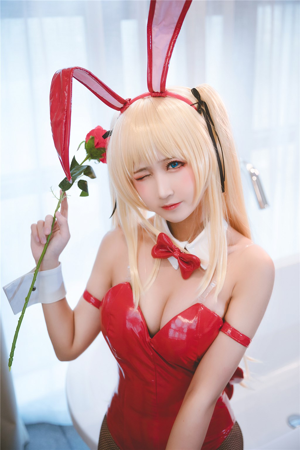 Rabbit playing with pictures 1386 - rabbit girl Vol.31 - Aojiao(8)