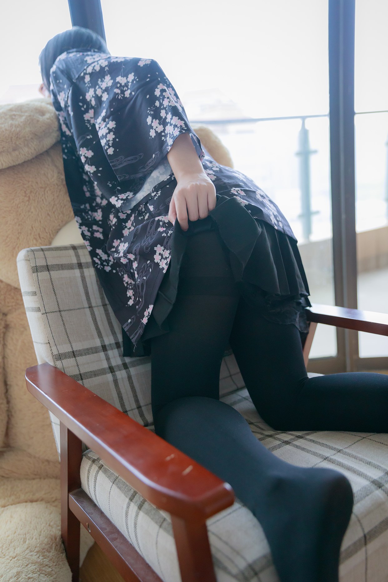 Rabbit playing with black silk girl on the picture chair(40)