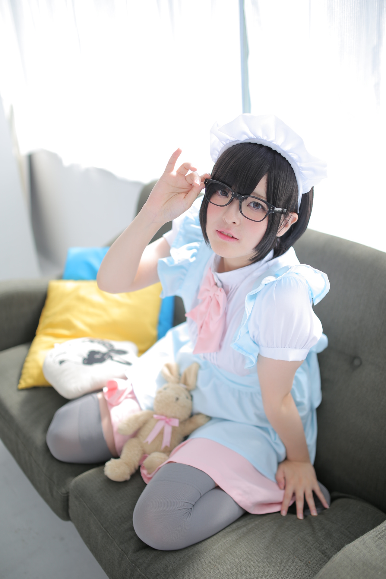 Rabbit playing with mirror glasses maid(136)