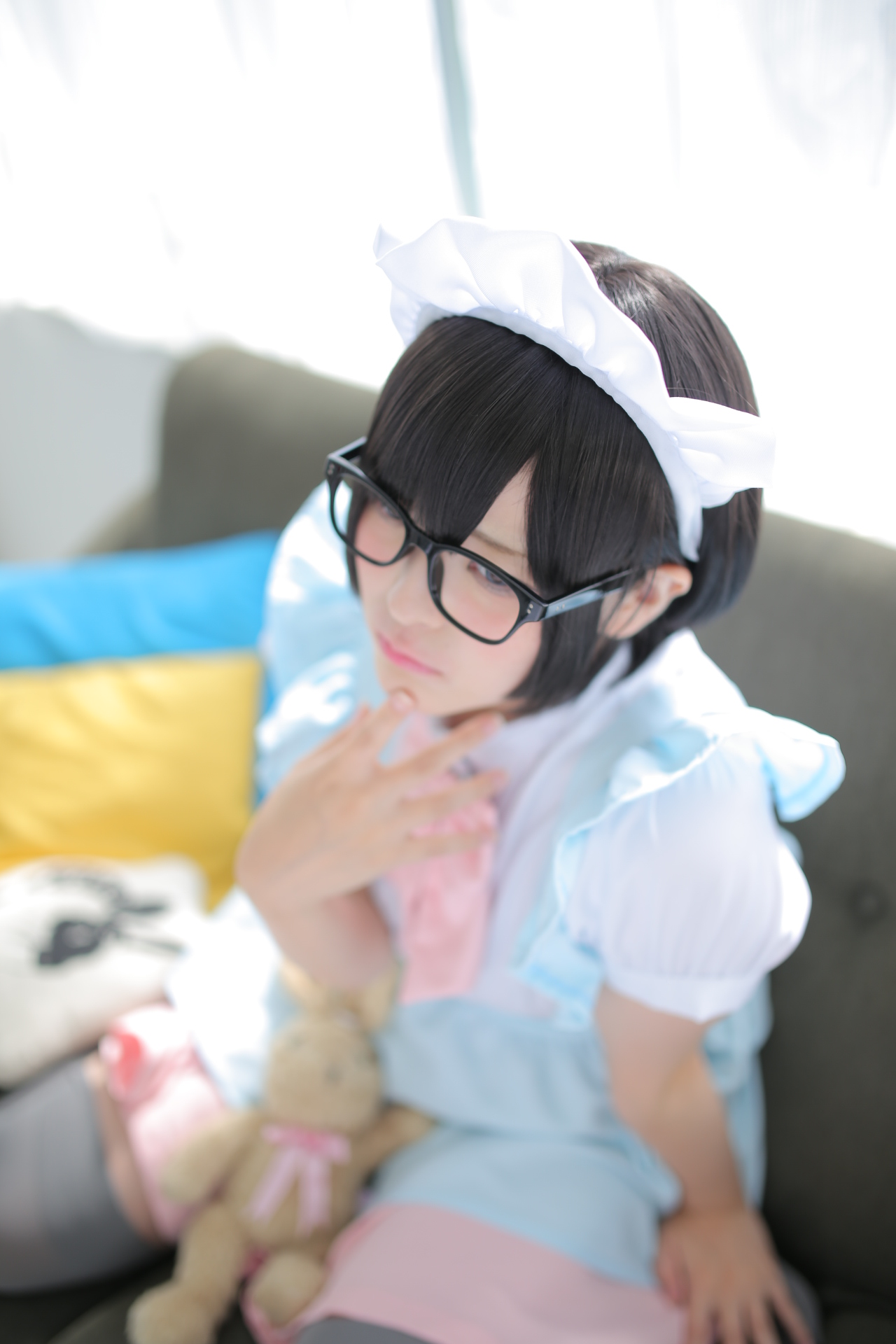 Rabbit playing with mirror glasses maid(138)