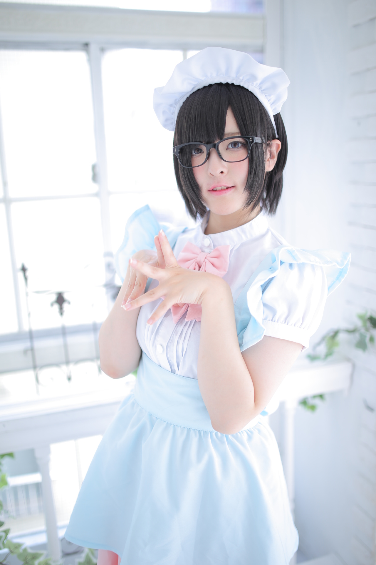 Rabbit playing with mirror glasses maid(23)