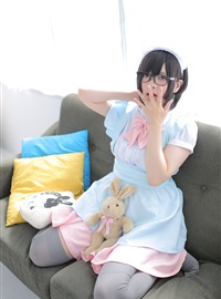 Rabbit playing with mirror glasses maid(127)