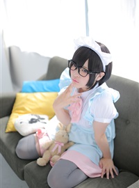 Rabbit playing with mirror glasses maid(137)