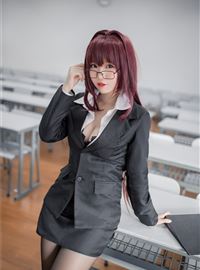 办公室女神老师cosplay调教(2)