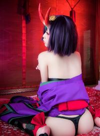 恶魔女孩Shuten Douji展示她美丽的臀部(11)