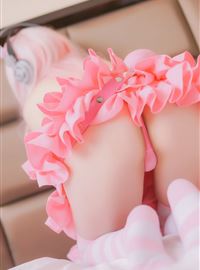 粉红色的服装Kuma Kuma Sonico Ero-Cosplay难以忍受的下流(1)
